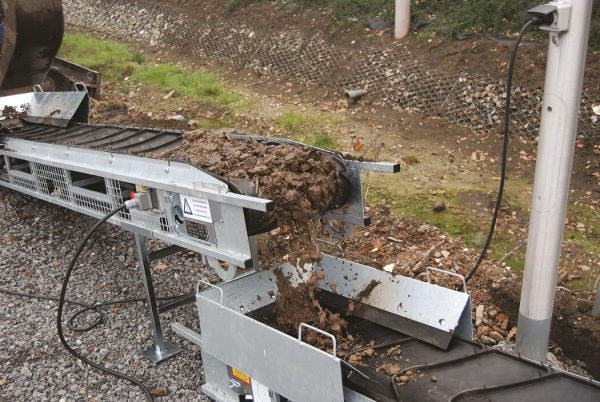 Tuff Belt Earth conveyor
